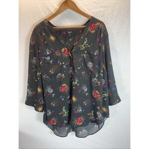 TORRID Size 3 Harper Black Skull Roses novelty Blouse 3/4 Sleeve‎ popover